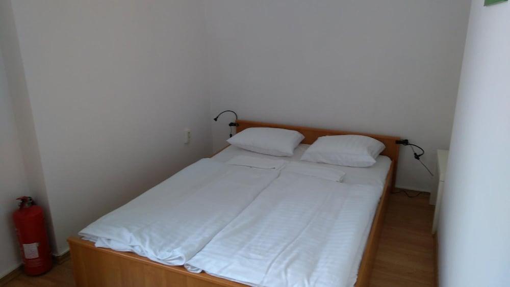 Broadway City Guesthouse Budapest Extérieur photo