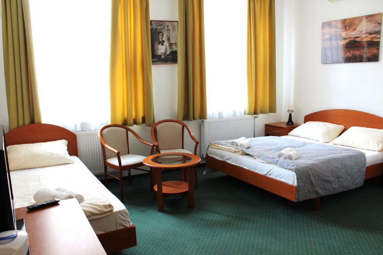 Broadway City Guesthouse Budapest Extérieur photo